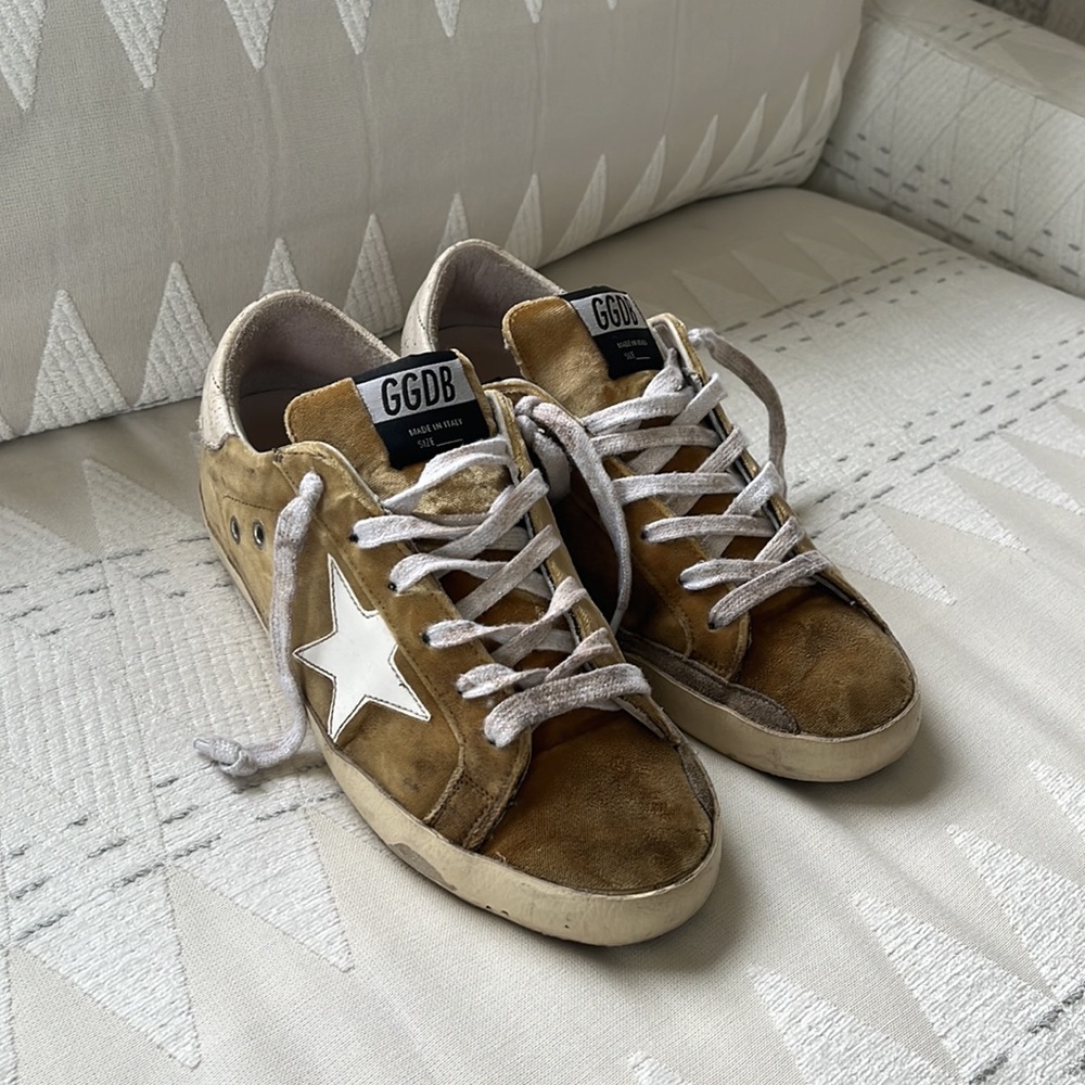 Golden Goose Green Suede, size 37